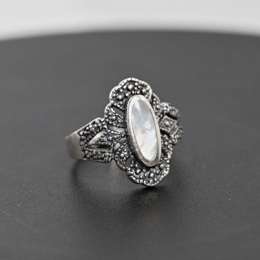 Vintage Sterling Silver Mother of Pearl Ring